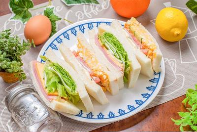 八百屋のハム野菜チーズ + 名物ミックスサンドイッチ