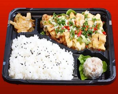 鶏唐揚げの特製ソース掛け弁当