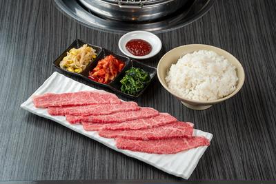 黒毛和牛特上カルビ弁当