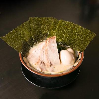 濃厚豚骨スペシャルラーメン