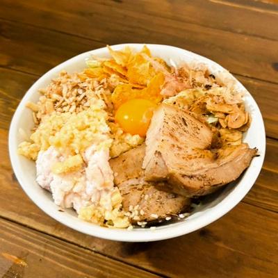 豚油伝まぜそば