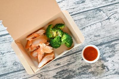 【たんぱく質25.3g】韓国風ゆで鶏くん(鶏むね肉)150g 【Protein 25.3g】 Korean Chicken-Kun 150g