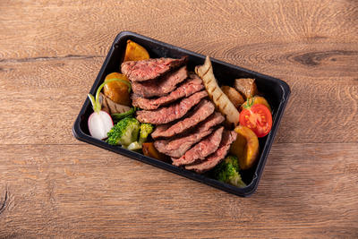 【人気No.1】牧草牛のハラミグリルBENTO 黒こしょうソースskirt steak grilled BENTO black peper sauce