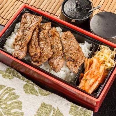 特選カルビ重