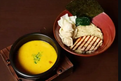 ワンタンカレーつけ麺 Wonton Curry Dipping Noodles
