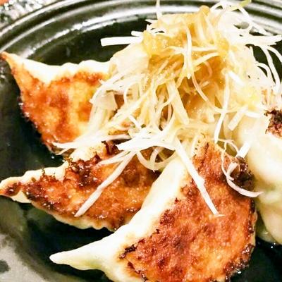 もつ餃子4個入り