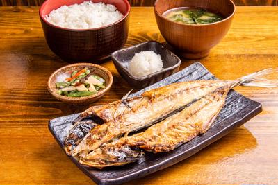あじ開き定食