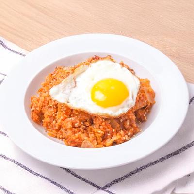 豚キムチチャーハン(韓国総菜3品付、ご飯大盛り無料)