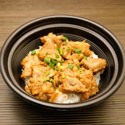 メガホルモン丼