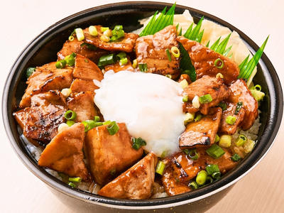 限定特価販売!炙りマグロ旨辛温玉丼