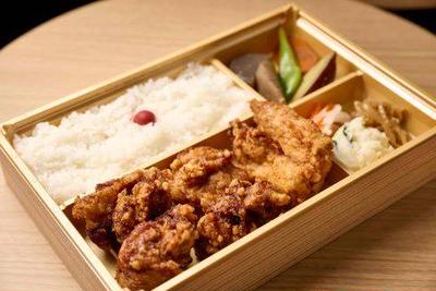 ボリューム大満足!唐揚げ弁当(もも&むね 計6個入り)