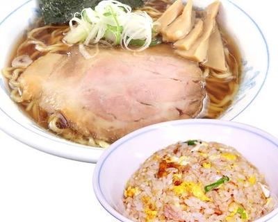 B定食(醤油ラーメンと半チャーハン)