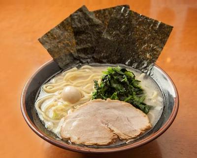 豚骨醤油ラーメン