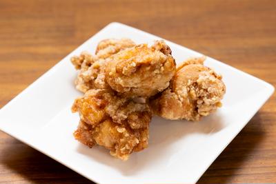 モモからあげ1コ (中津醤油味) 1 Deep Fried Chicken Thigh