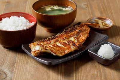 あかうお干物定食