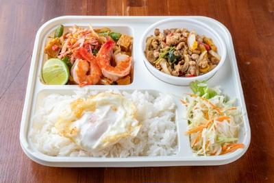 22.パッタイとガパオのコンボ PADTHAI AND GAPAO COMBO