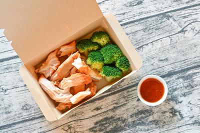 【たんぱく質50.5g】韓国風ゆで鶏くん(鶏むね肉)300g 【Protein 50.5g】 Korean Chicken-Kun 300g