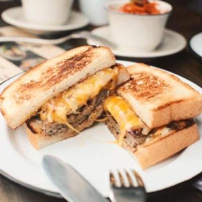 フィリーズチーズステーキサンド Philly Cheese Steak