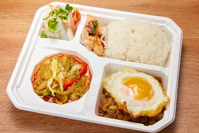 ガパオライスとパッポンカレーと生春巻きのセット(B)