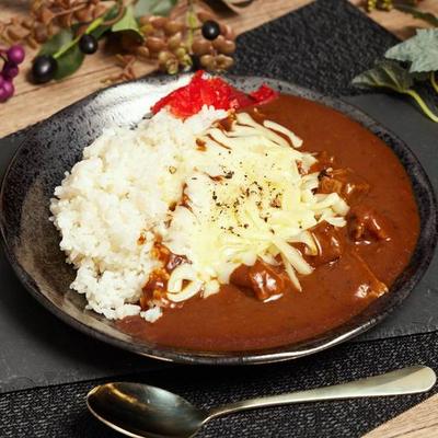 【当店人気No.2】牛すじ煮込みカレーチーズカレー