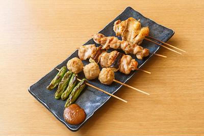 焼き鳥セット5本 Grilled Chicken Skewers (Set of 5)