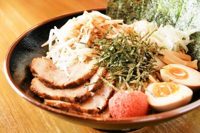 油そば六伍郎盛り(醤油)