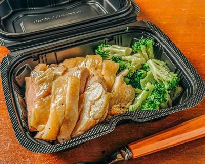 【たんぱく質69.9g】味わい鶏もも肉とブロッコリー(鶏もも300g)