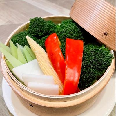 ブロッコリーのせいろ蒸し温サラダ バーニャカウダ風