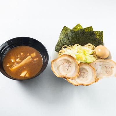人気の特製魚介豚骨つけ麺  (麺260g)
