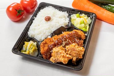 みそカツとからあげ弁当