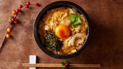 定番の親子丼 Classic Chicken & Egg Rice Bowl