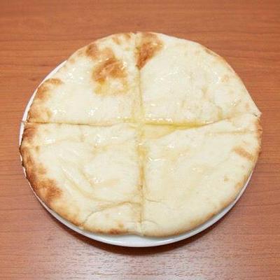 チーズナン Cheese Naan