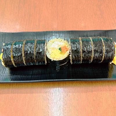 ムグンジ・チャムチキンパ(熟成キムチ・ツナキンパ)