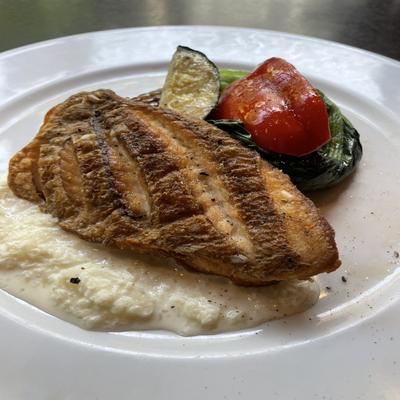 【ランチタイム限定！】本日の鮮魚のソテーと焼き野菜 ～自家製パン・サラダ付きセット～