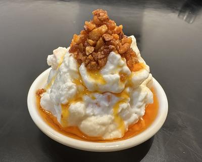 相性抜群!自家製食べるニンニクラー油&ポテトサラダ