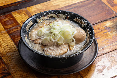 特製らーめん Deluxe Ramen
