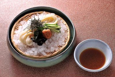 紀州南高梅 梅ざるのおうどん