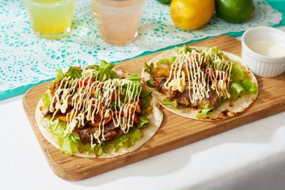 牛すきタコス(2PC) Grilled Beef Tacos (2Pieces)