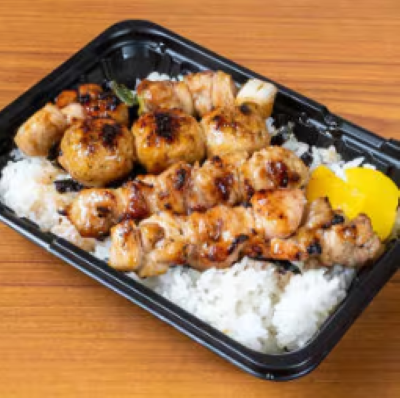 【ご飯増量無料】弁当と焼き鳥 いっちゃん いっちゃん焼き鳥丼