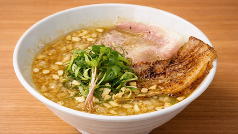鶏か、鶏以外か。 鶏豚背脂ガーリック