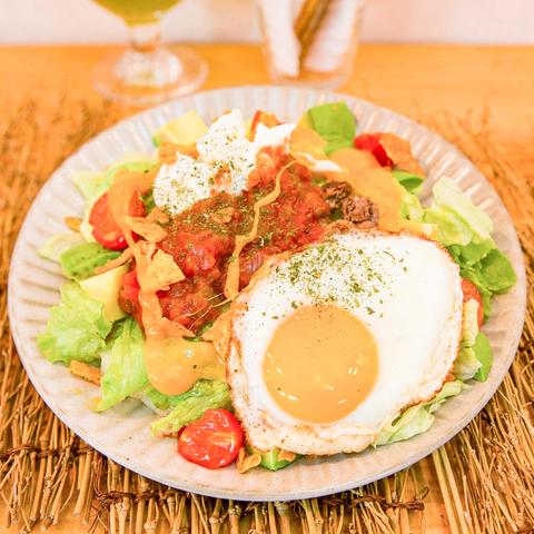 KAKUMEI burger & cafe タコライス