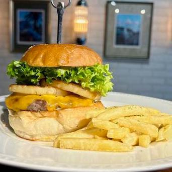 GOODTHANG TOKYO パインチーズバーガー