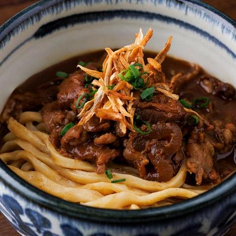 荻野屋 回 -kai- うどん・釜めし 温 上州牛 牛すじカレーうどん