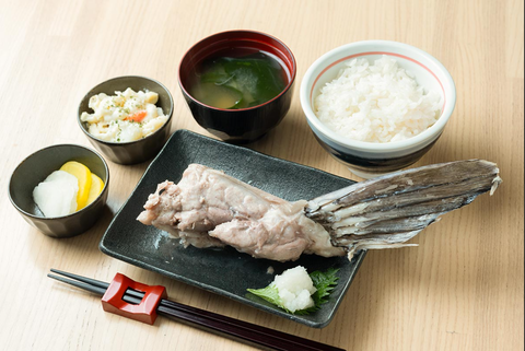 海鮮食堂 丼だけ 鮪カマヒレ定食