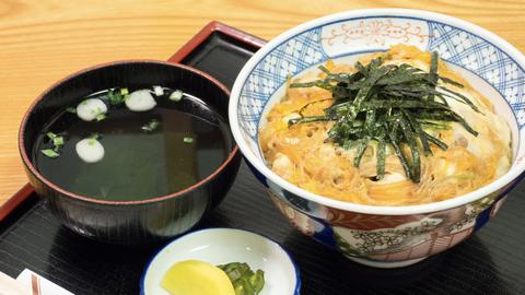 西麻布 布袋家 親子丼