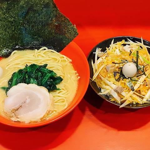 横浜家系ラーメン赤家江古田店 ラーメン +辛ネギチャ丼