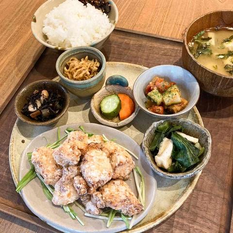 シラハト商店 自家製塩麹の鶏むね肉竜田揚げ定食