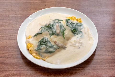 ひだまりカフェひまわり ほうれん草としめじのクリームオムライス