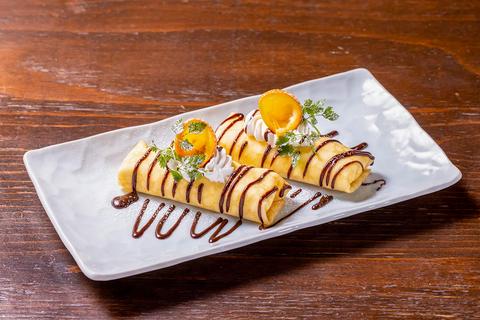 包みクレーフ専門店 CrePillote -クレヒヨット- チョコレート×オレンジの包みクレープ