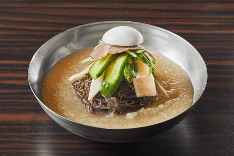 焼肉 冷麺 ユッチャン。北新地店 葛冷麺